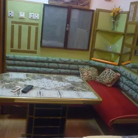 Duran Guest house 2*
