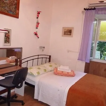 Duran Guest house 2*